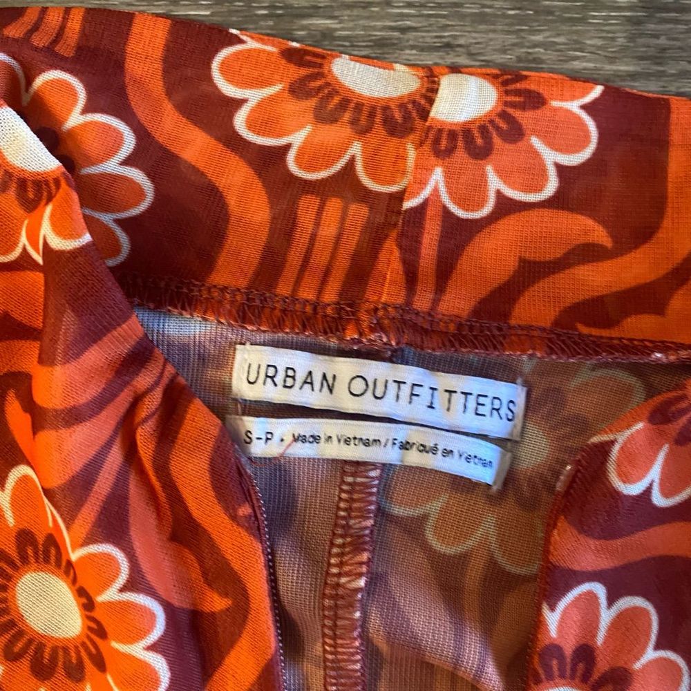 Urban Outfitters top - Picture 2 of 2